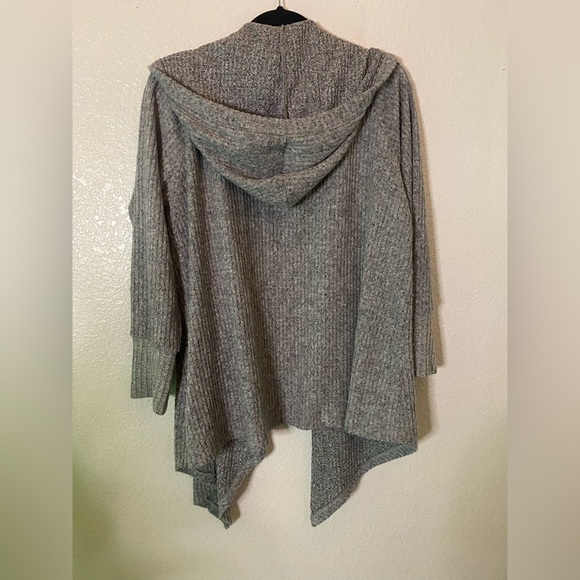Torrid Super Soft Waffle Drape Front Hooded Grey Cardigan Size 1 - Picture 5 of 5